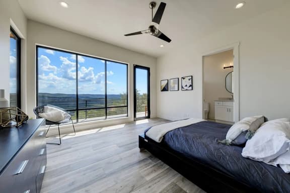 Glam Heated Infinity Pool•Huge Hot Tub•Near Frio River•Incredible Views•Firepit